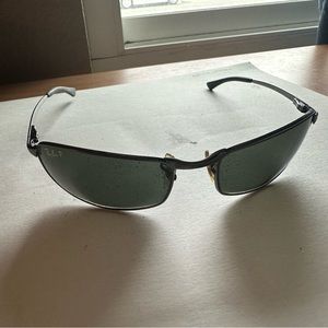 Ray-Ban unisex sunglasses